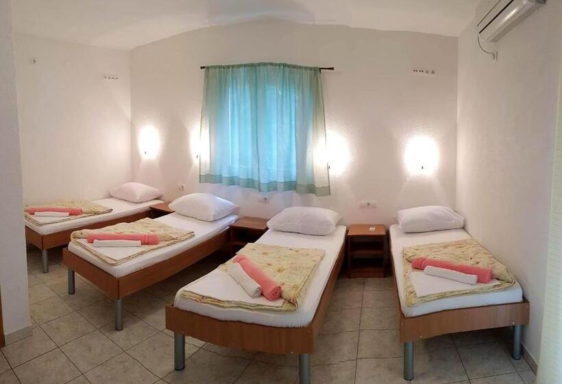 اتاق استاندارد چهار تخته, Pansion Speranza Međugorje