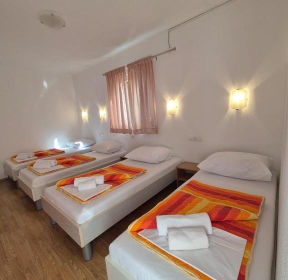 اتاق استاندارد چهار تخته, Pansion Speranza Međugorje