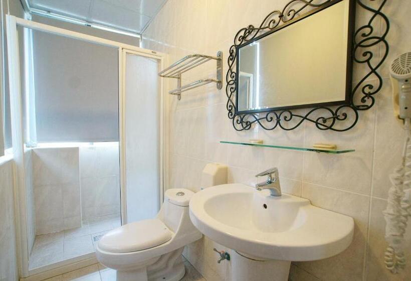 اتاق خانوادگی, Rose Rider Guesthouse