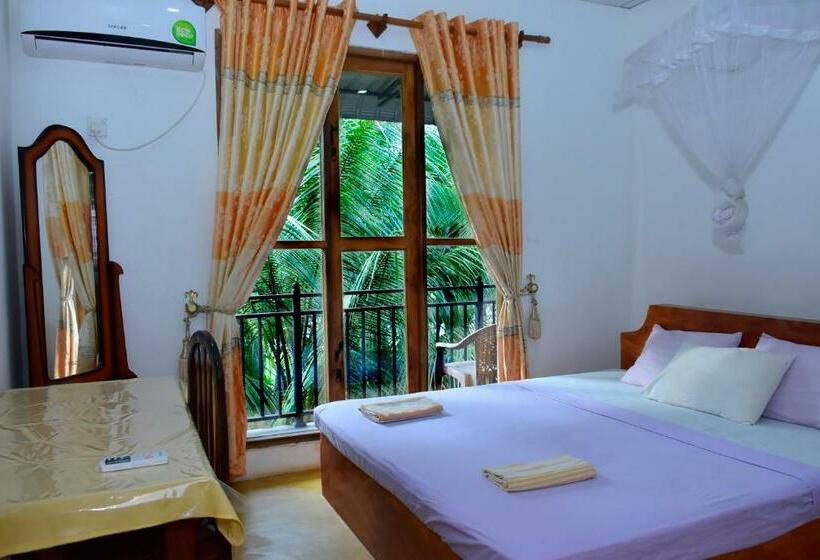 Номер Deluxe с Балконом, Splendid Lake View Safari Lodge