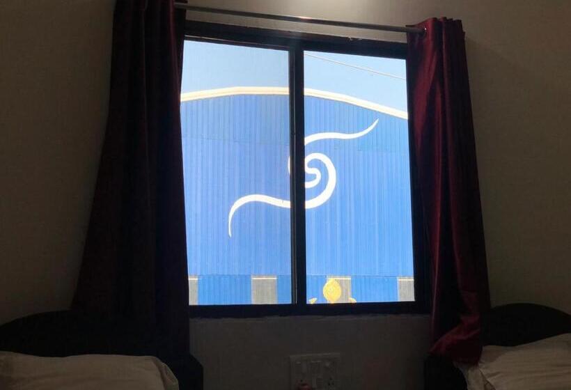 חדר דלוקס עם מרפסת, Gaurav Guest House