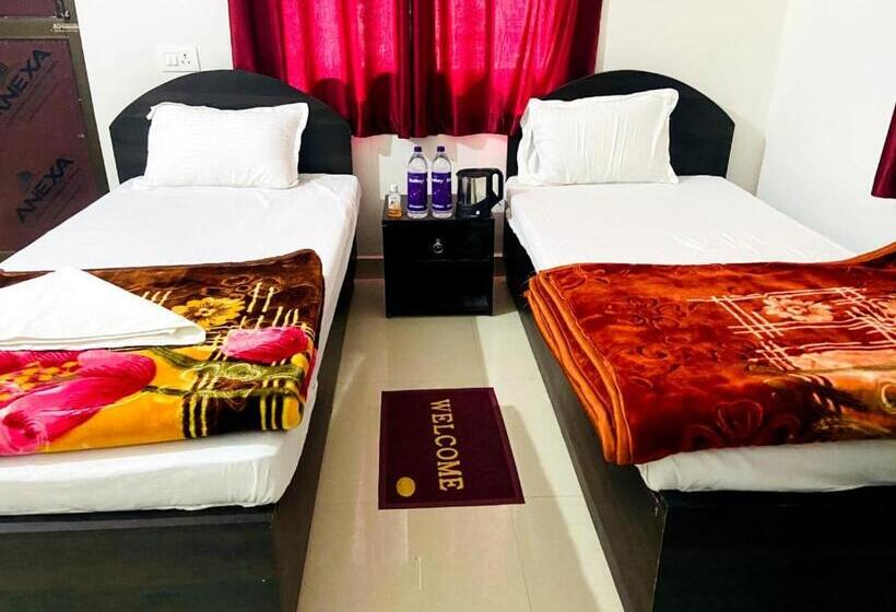 חדר דלוקס עם מרפסת, Gaurav Guest House