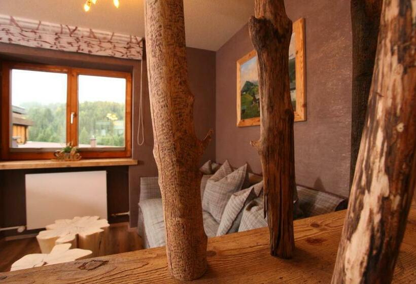 Студия Стандарт, Landhaus Bromm