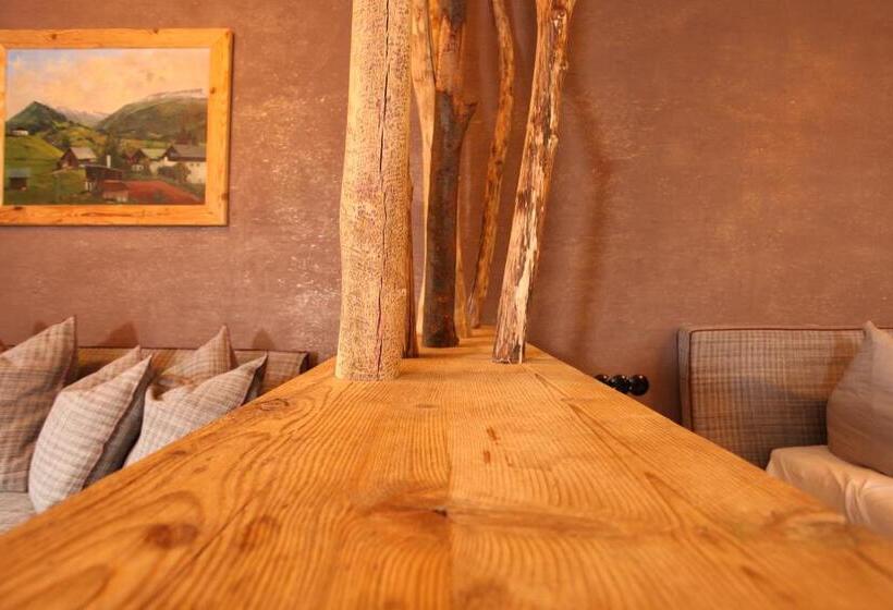 Студия Стандарт, Landhaus Bromm