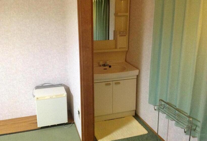 Pokój Standard Czteroosobowy Wspólna Łazienka, ホテル中の島別館