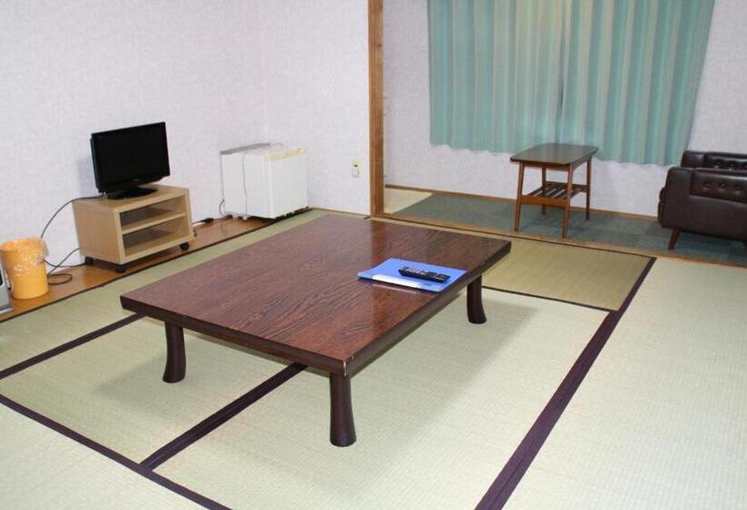浴室共有スタンダード４人用ルーム, ホテル中の島別館