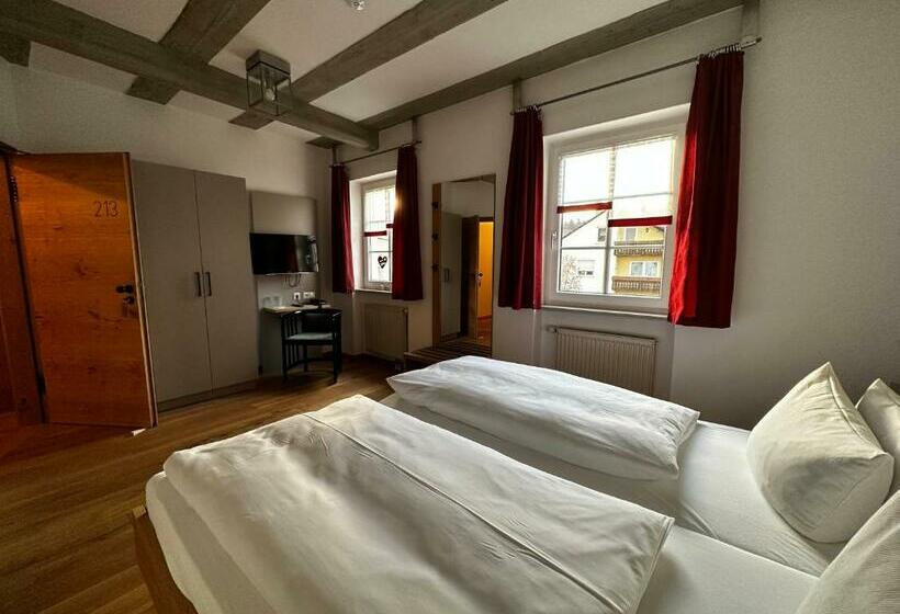 Номер Стандарт, Gasthof Goldene Krone