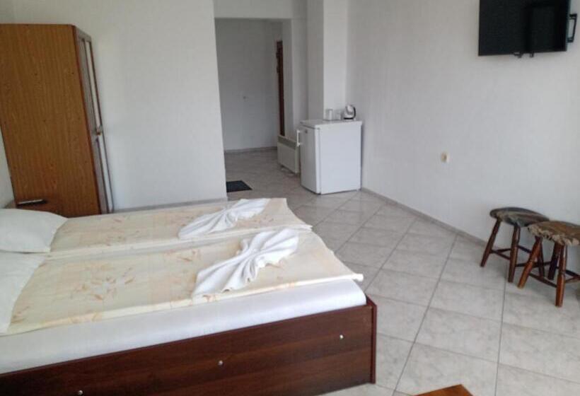 Номер Стандарт с Балконом, Guest House Diamant