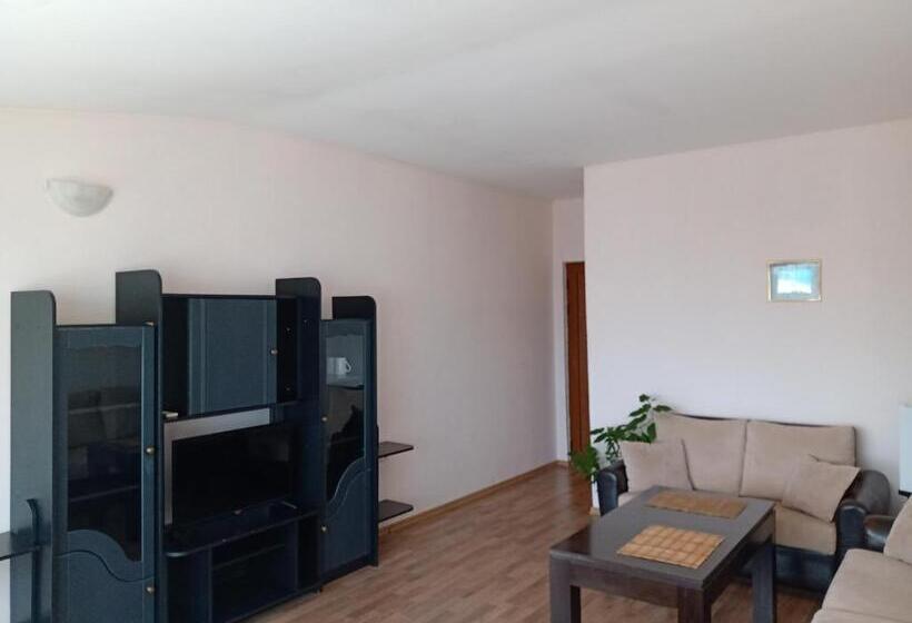 Четырехместный Номер Стандарт с Балконом, Guest House Diamant