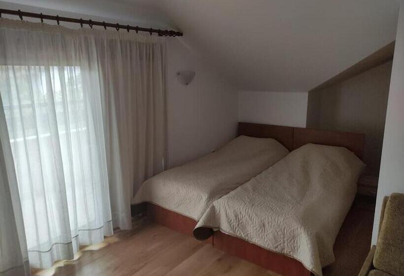 استودیو استاندارد با بالکن, Guest House Ela