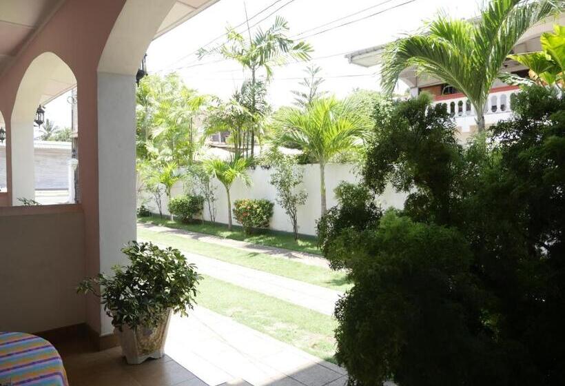 חדר בסיסי, Ocean View Tourist Guest House At Negombo Beach