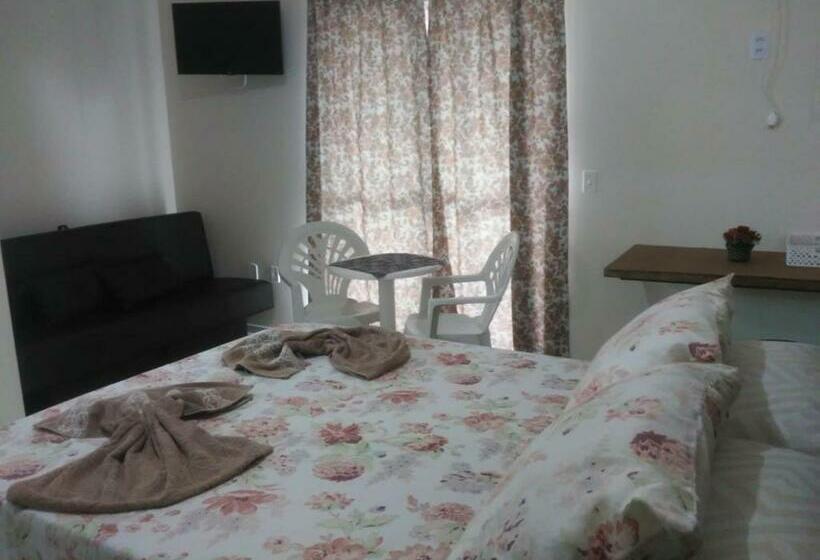 سوئیت با بالکن, Pousada Pingo D água