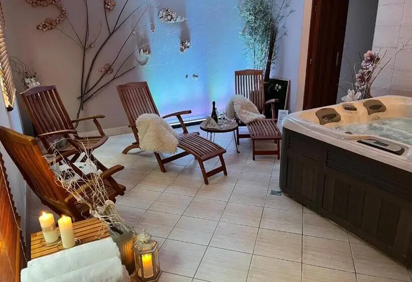 バルコニー付きスタンダードルーム, Wellness Villa Liptov