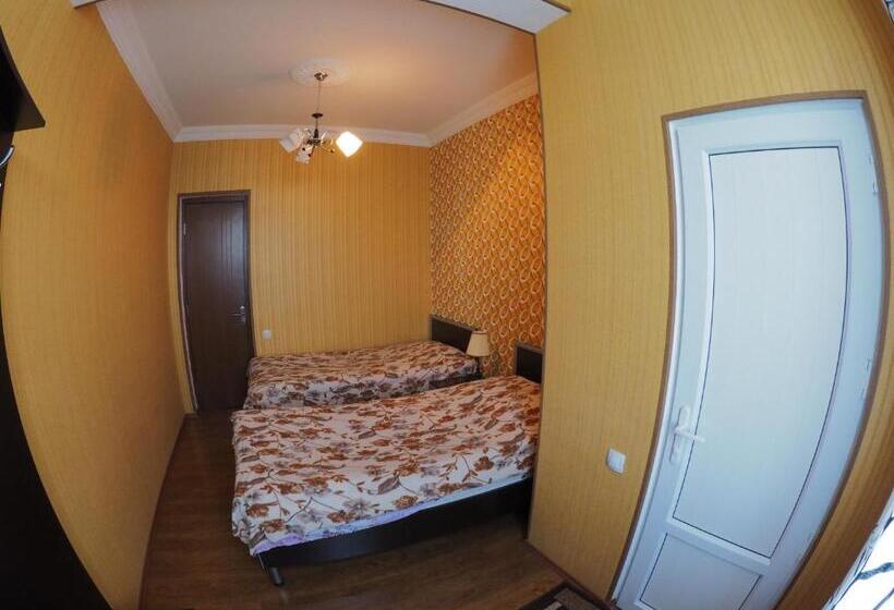 اتاق استاندارد, Zandarashvili Guest House