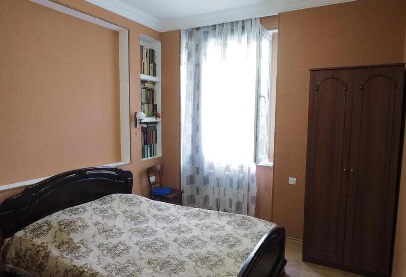 اتاق عادی, Zandarashvili Guest House