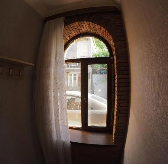 اتاق استاندارد, Zandarashvili Guest House