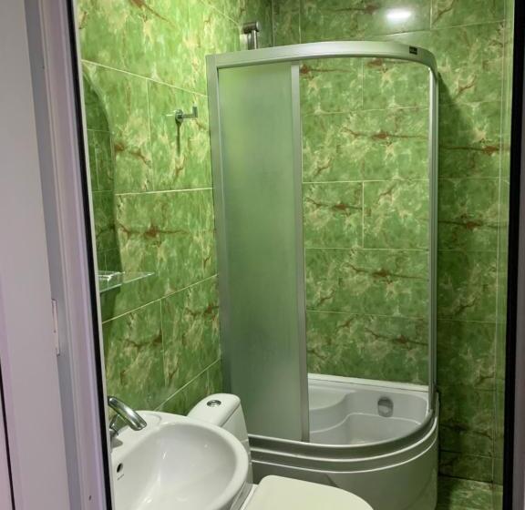 اتاق استاندارد با بالکن, Zandarashvili Guest House