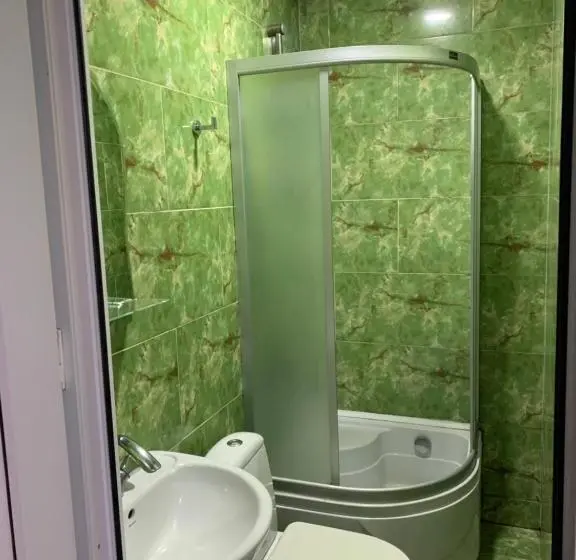 اتاق استاندارد با بالکن, Zandarashvili Guest House