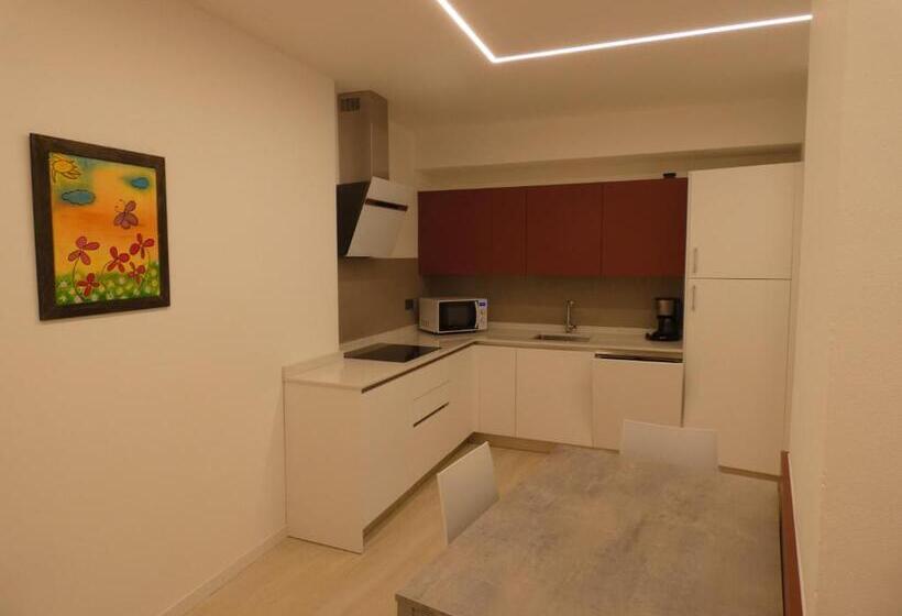 庭の見える１ベッドルームアパートメント, Residence Villa Degli Aranci