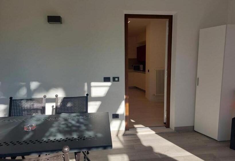 庭の見える１ベッドルームアパートメント, Residence Villa Degli Aranci