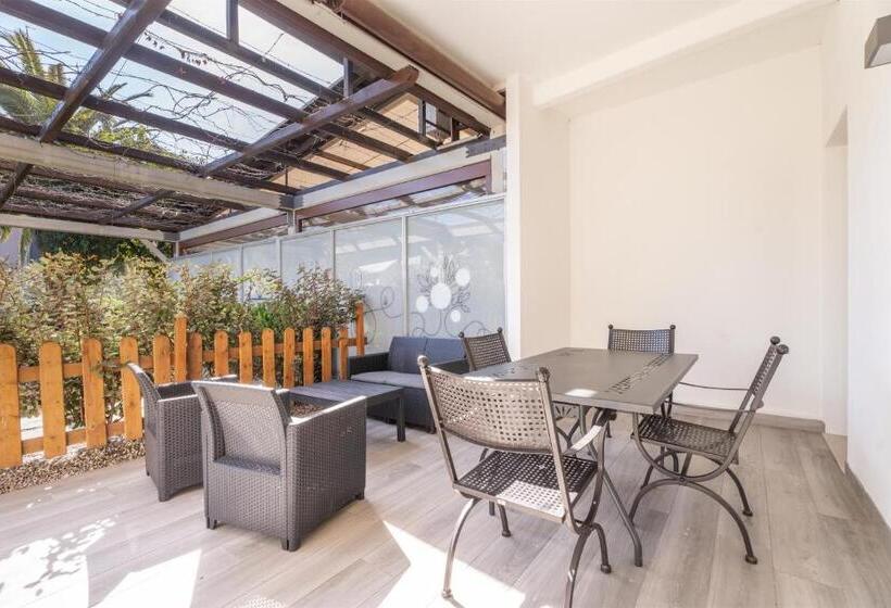 庭の見える１ベッドルームアパートメント, Residence Villa Degli Aranci