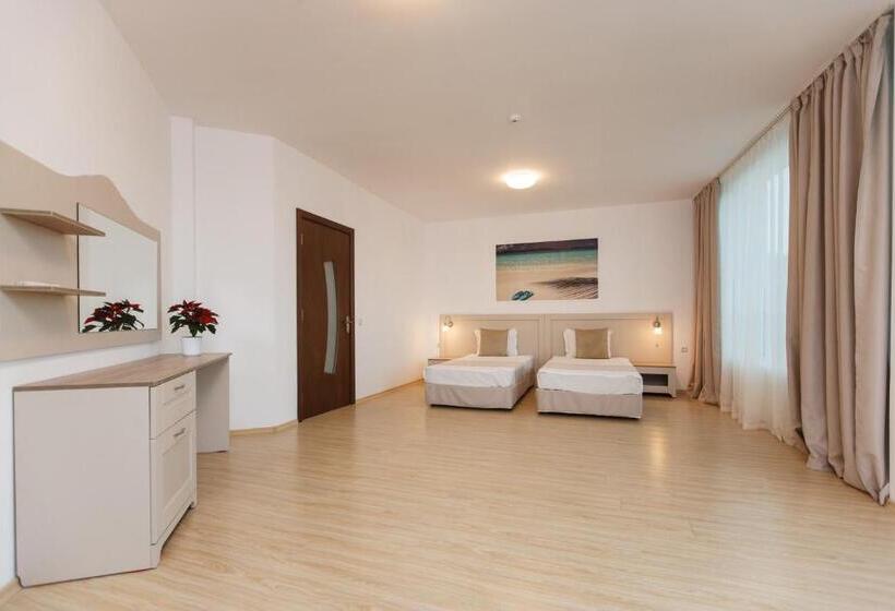 דירת דלוקס 2 חדרי שינה עם נוף לים, Silver Beach Apart Complex