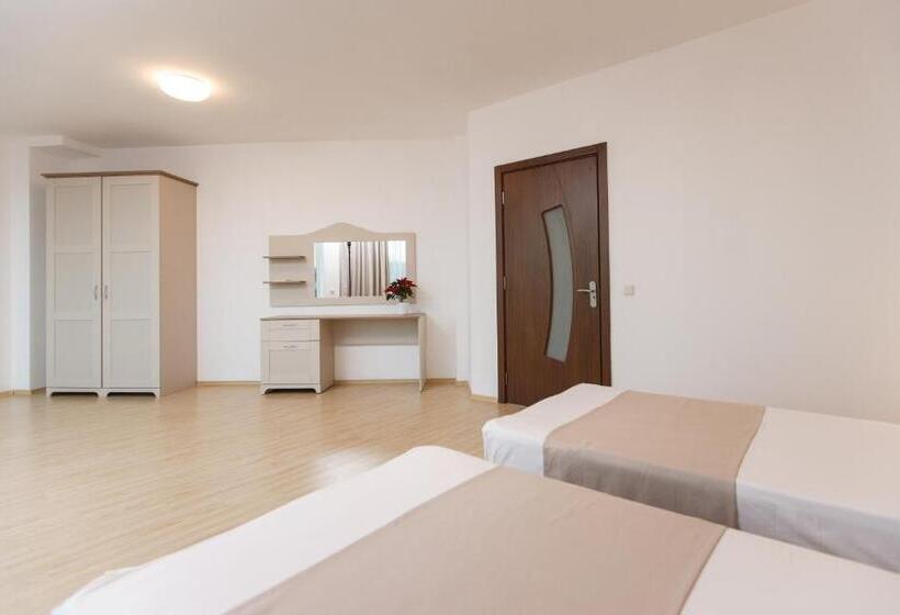 דירת דלוקס 2 חדרי שינה עם נוף לים, Silver Beach Apart Complex