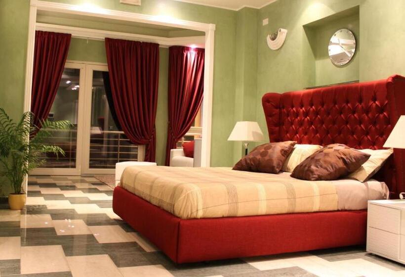Suite, Central Rooms
