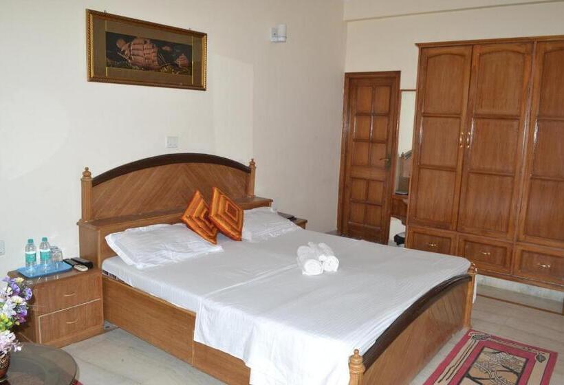 Номер Deluxe, Raj Cottage Ganga Vatika