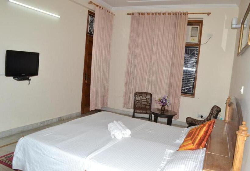 Номер Deluxe, Raj Cottage Ganga Vatika