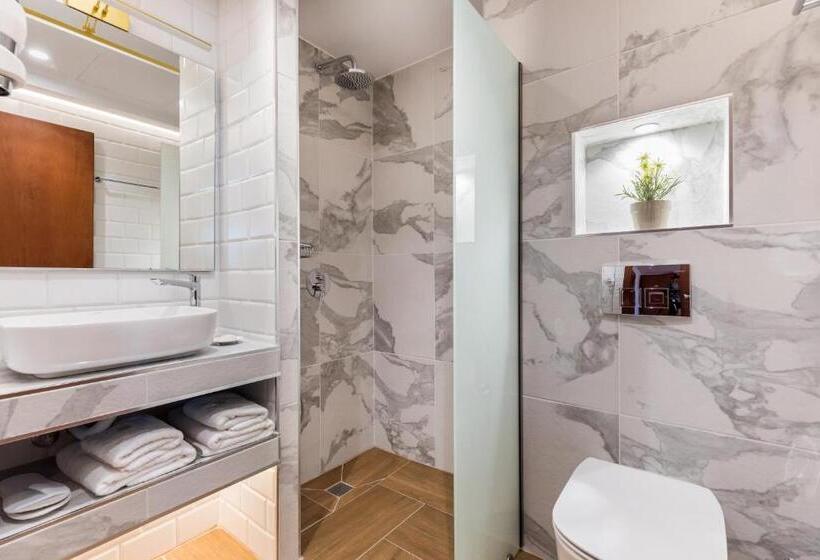 スタンダードトリプルルーム, Eliza Hotel By Panel Hospitality   Formerly Evdion