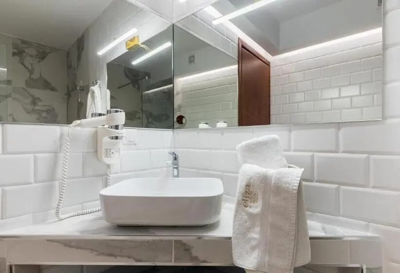 ２ベッドルームアパートメント, Eliza Hotel By Panel Hospitality   Formerly Evdion