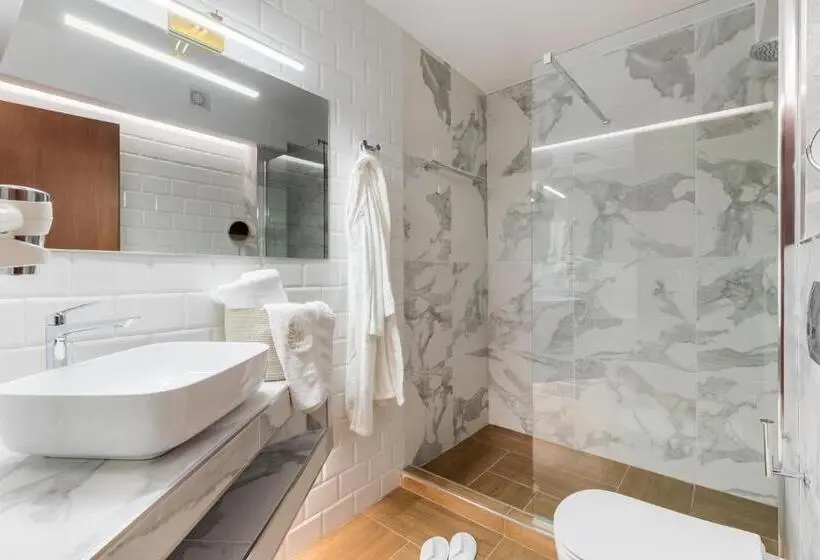 ２ベッドルームアパートメント, Eliza Hotel By Panel Hospitality   Formerly Evdion