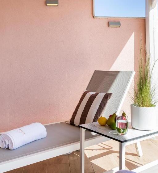 山の見えるジュニアスイート, Eliza Hotel By Panel Hospitality   Formerly Evdion