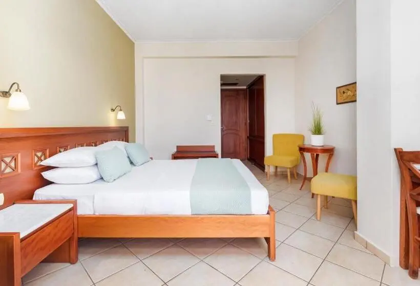 エコノミールーム, Eliza Hotel By Panel Hospitality   Formerly Evdion