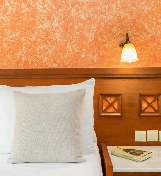 スタンダードルーム, Eliza Hotel By Panel Hospitality   Formerly Evdion