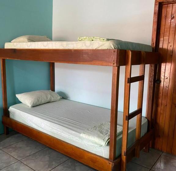 חדר משפחתי, Cabinas Popular