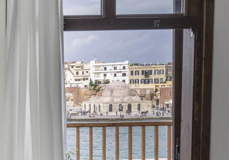 غرفة ديلوكس مطلّة علي البحر, Captain Vasilis