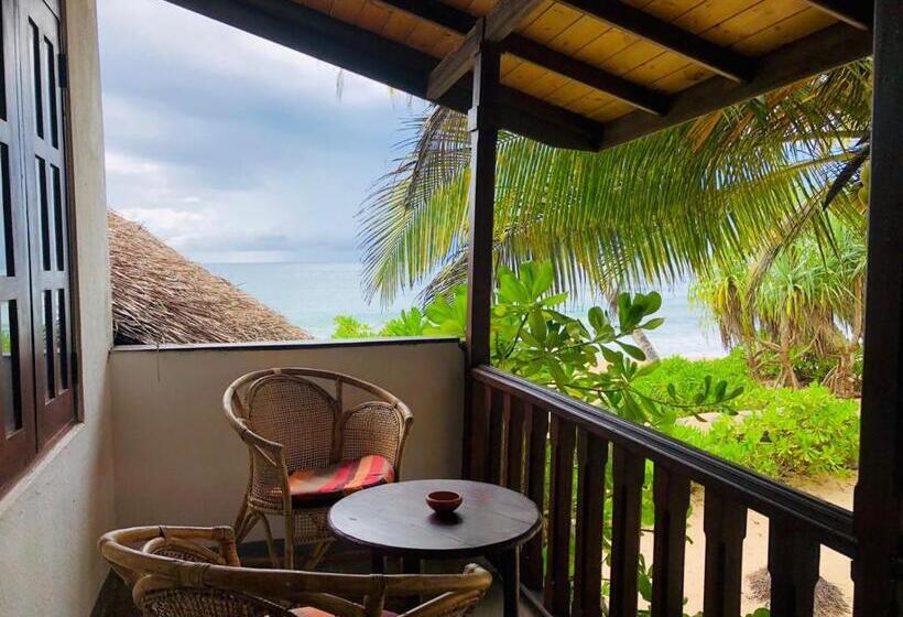 디럭스 테라스 룸 바다 전망, Ganesh Garden Beach Cabanas