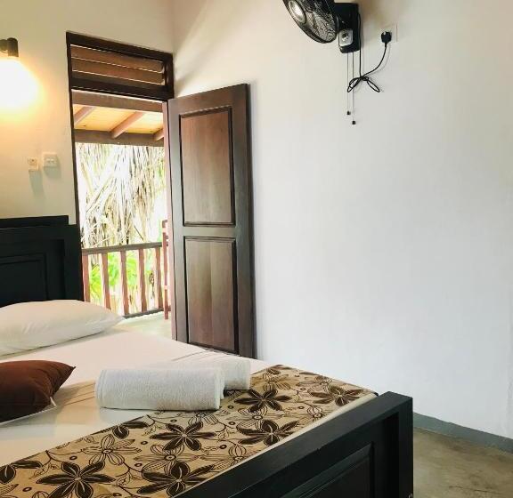 Номер Deluxe Вид на Море с Балконом, Ganesh Garden Beach Cabanas
