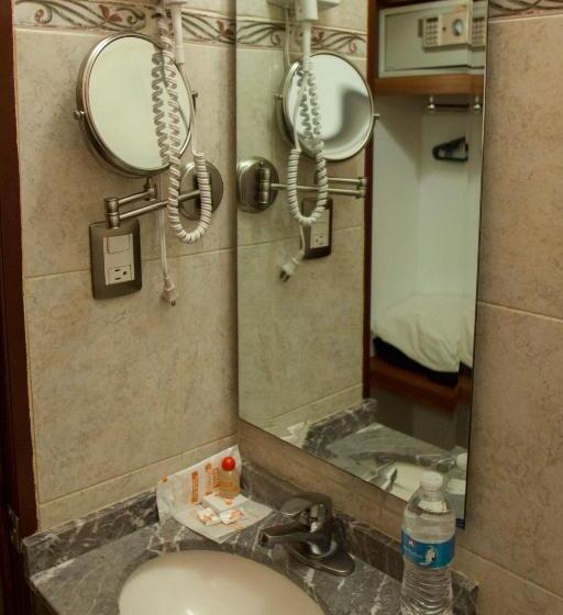 エコノミールーム, Las Avenidas