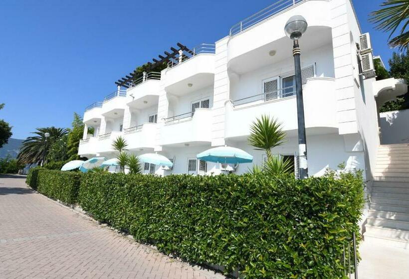 اتاق استاندارد سه نفره, Perla Annexes