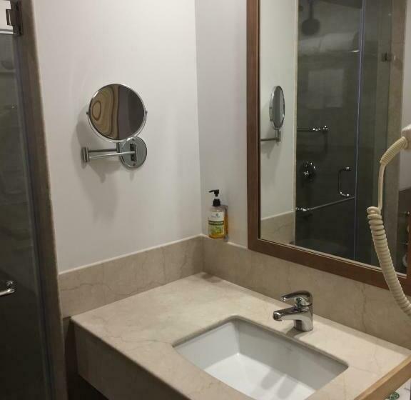 Habitació Business, Lemon Tree Hotel, Sector 60, Gurugram
