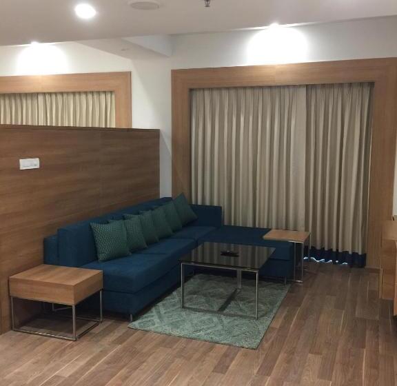 جناح إدارى, Lemon Tree Hotel, Sector 60, Gurugram