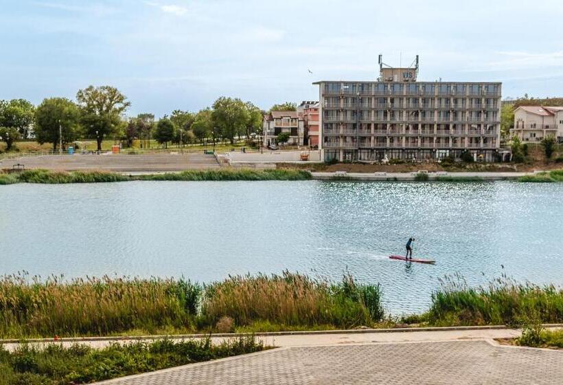 Номер Стандарт Вид на Озеро, Casa Royal Pe Plaja Belona