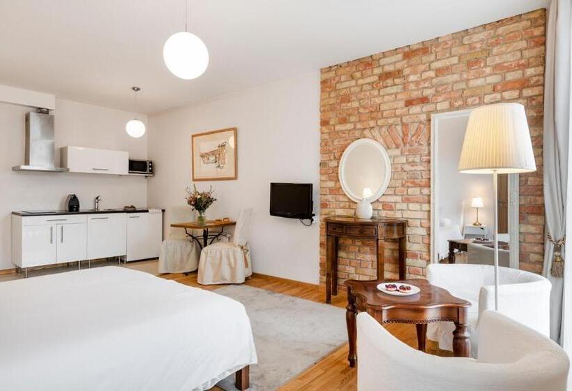 استودیوی لوکس, Vilnius Apartments