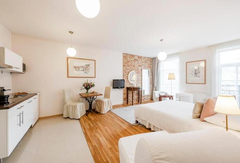 استودیوی لوکس, Vilnius Apartments