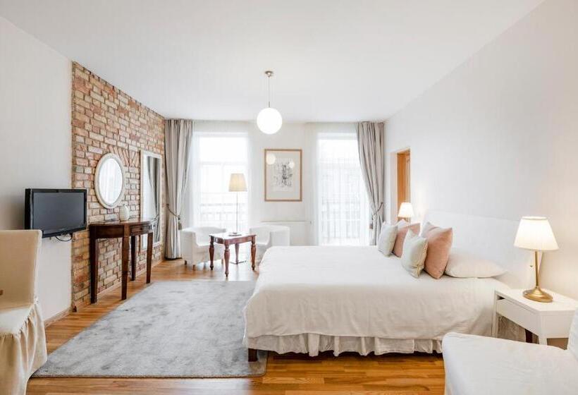 استودیوی لوکس, Vilnius Apartments