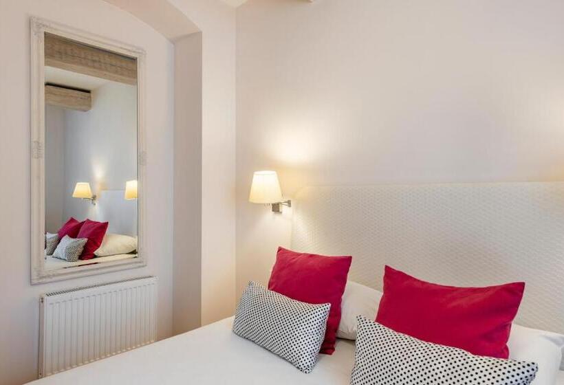 استودیوی کلاسیک, Vilnius Apartments