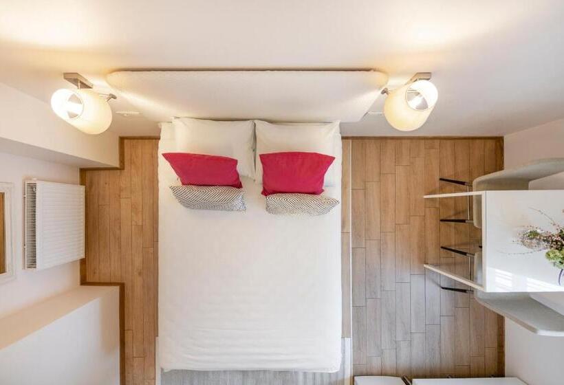 استودیوی کلاسیک, Vilnius Apartments